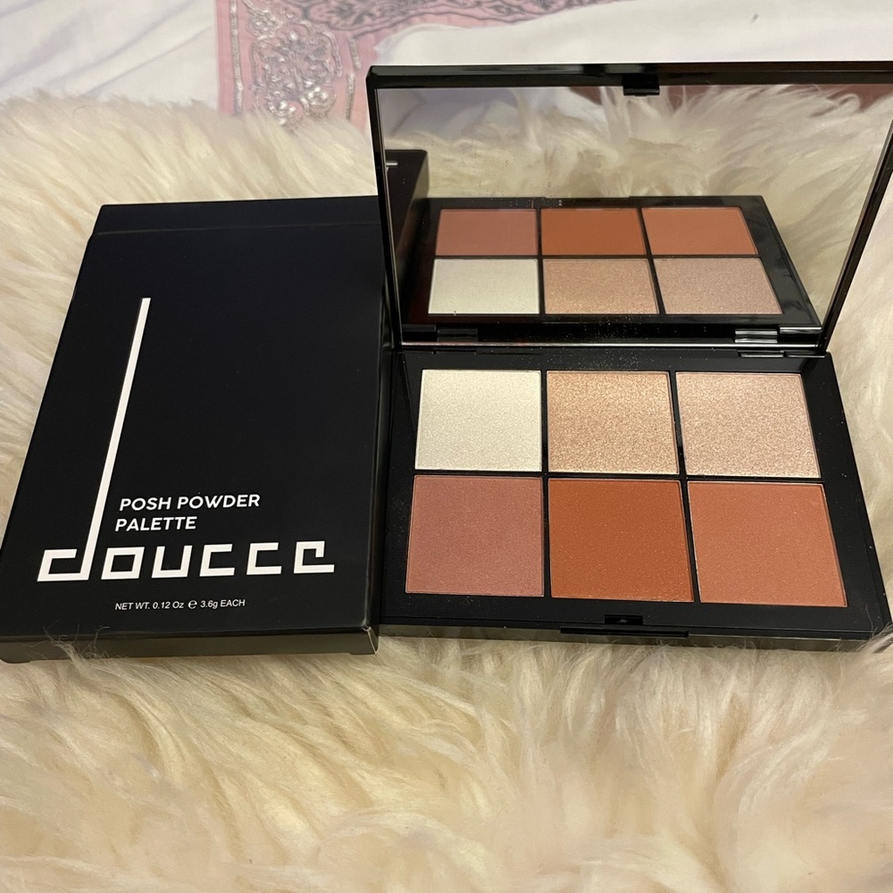 Blush - Picture 3 of 3